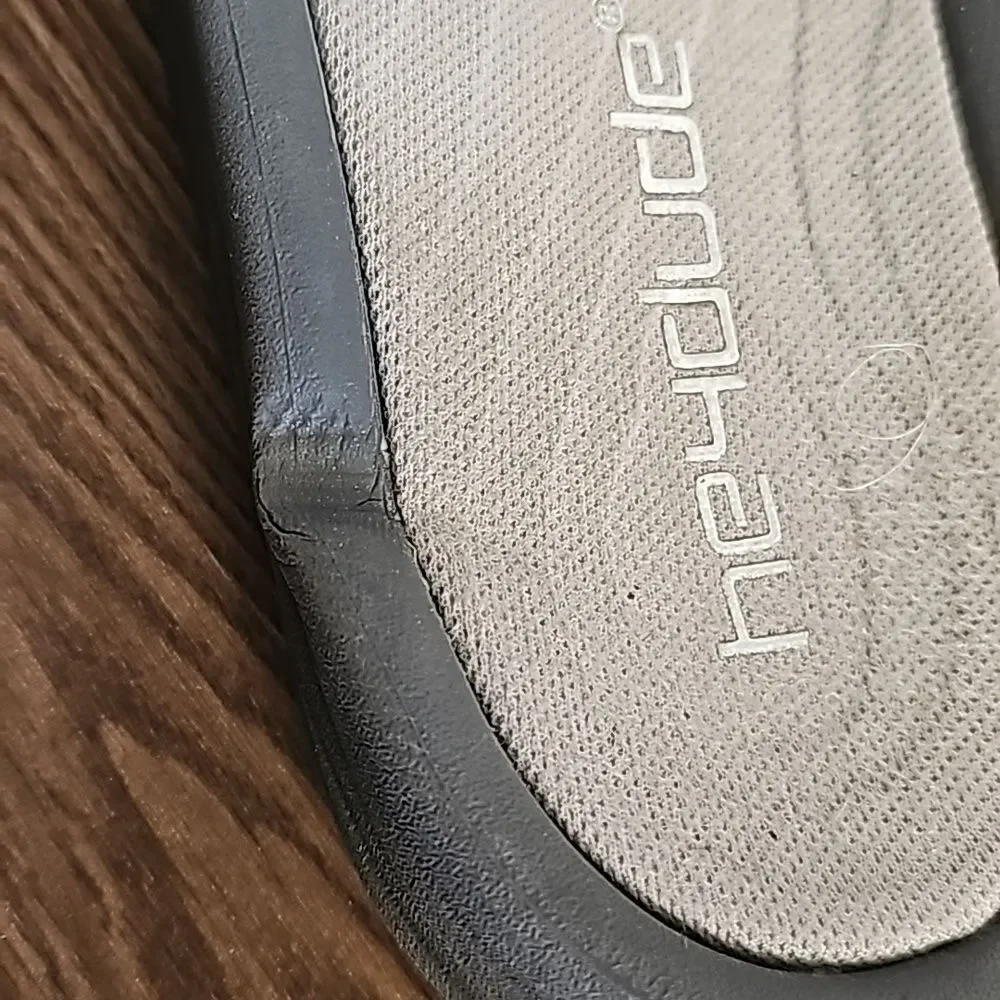 - Mens Hey Dude Slides size 9